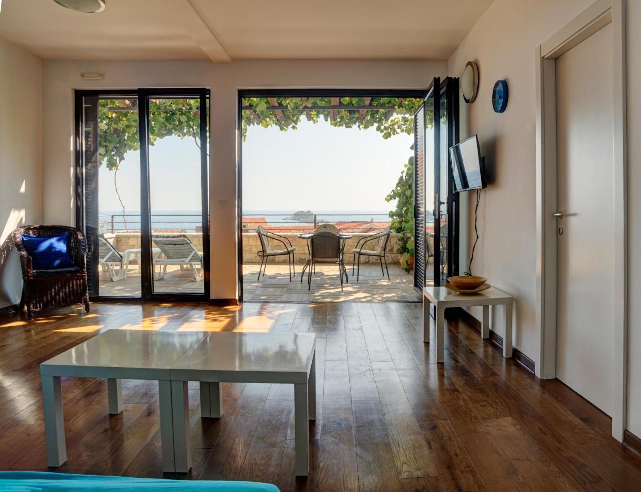 Apartments Minja Nerin Petrovac Eksteriør bilde